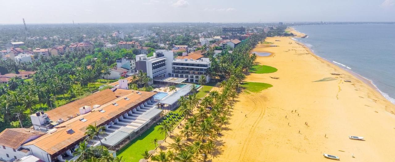 Goldi Sands Hotel Негомбо Екстериор снимка