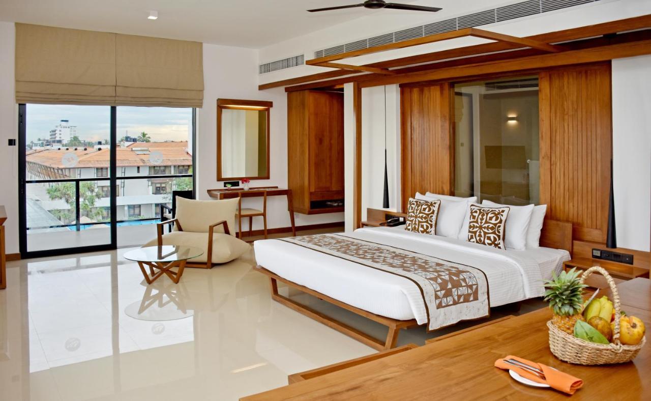 Goldi Sands Hotel Негомбо Екстериор снимка