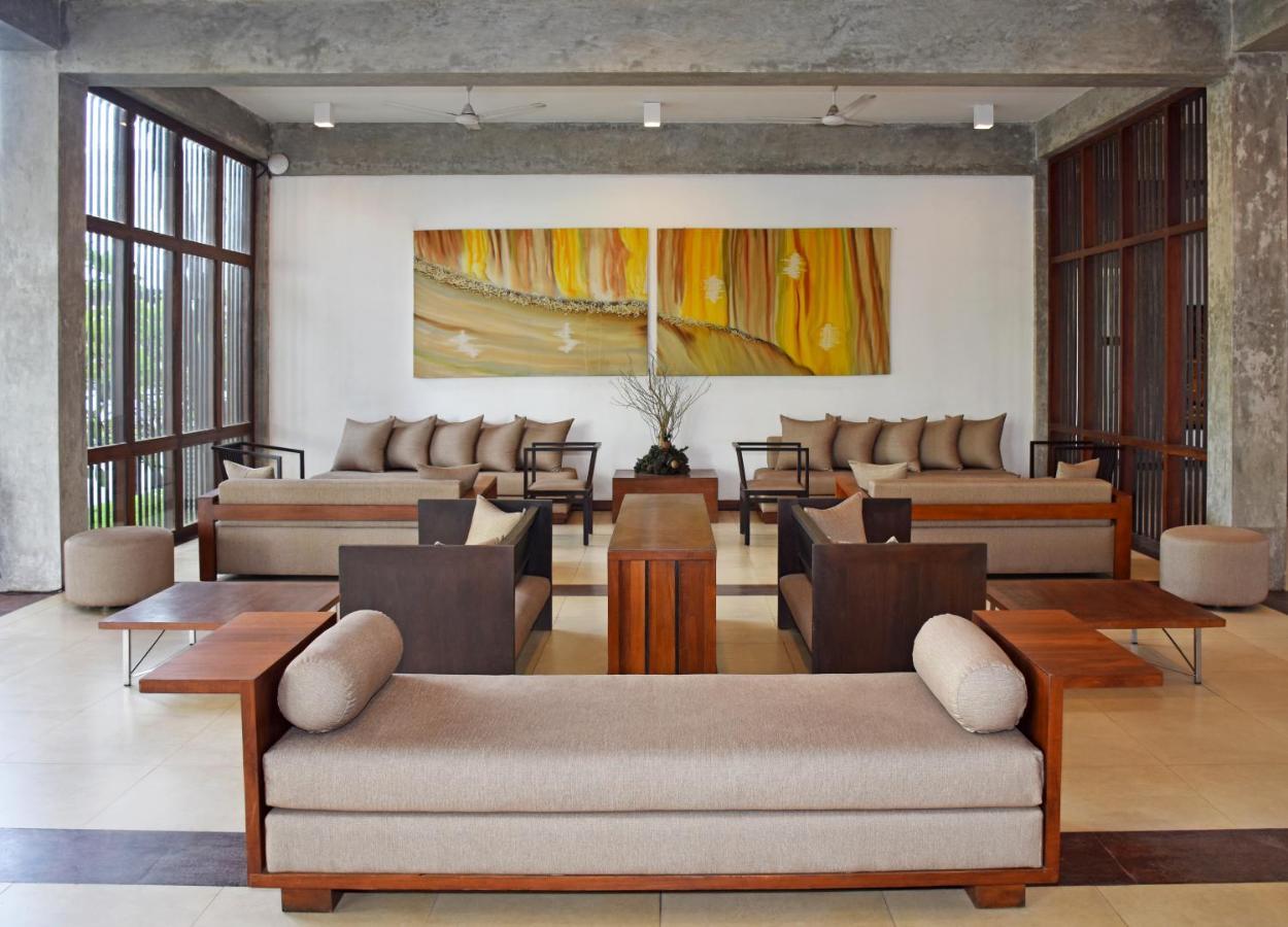 Goldi Sands Hotel Негомбо Екстериор снимка
