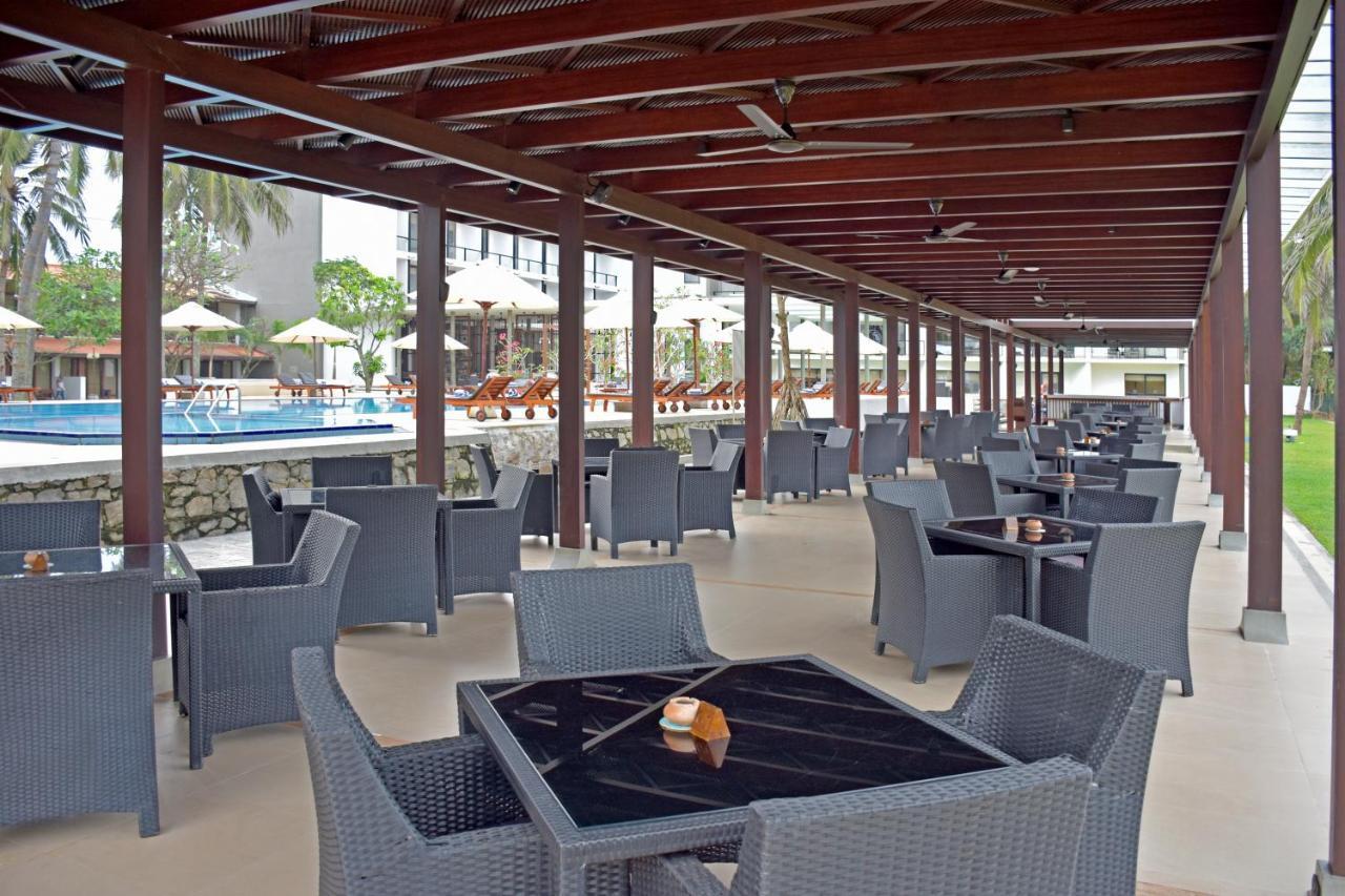 Goldi Sands Hotel Негомбо Екстериор снимка