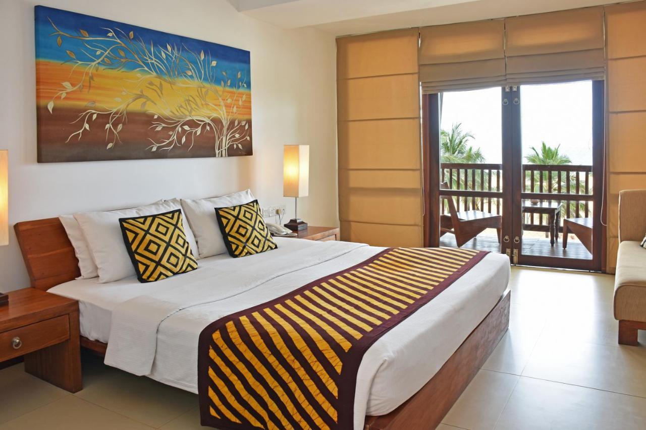 Goldi Sands Hotel Негомбо Екстериор снимка